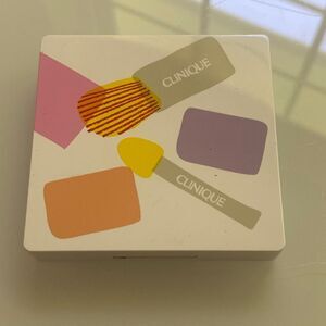 New Clinique Eyeshadow 06 Neutral Territory and 06 Fig